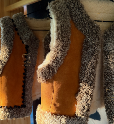 Жилетки з справжньої натуральної шкури